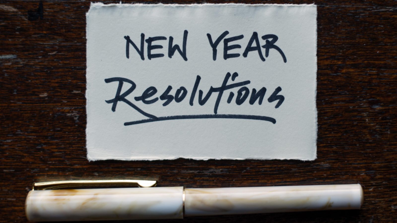 Pen and paper for New Year resolutsions